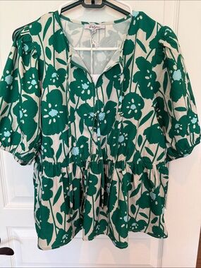 Polagram Green and Cream Floral Peplum Blouse